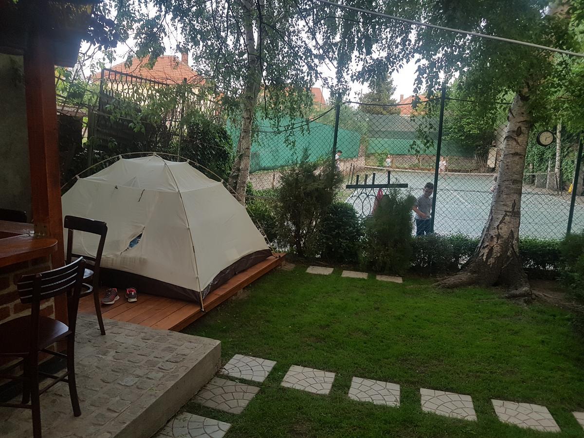 Hôtel Base Camp - Urban Guerrilla à Negotin Extérieur photo